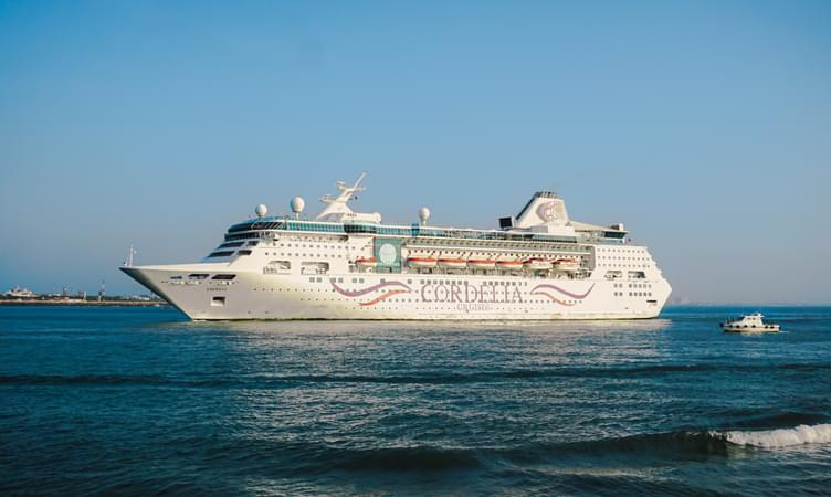 What to Expect on Board during Mumbai to Goa Cruise?