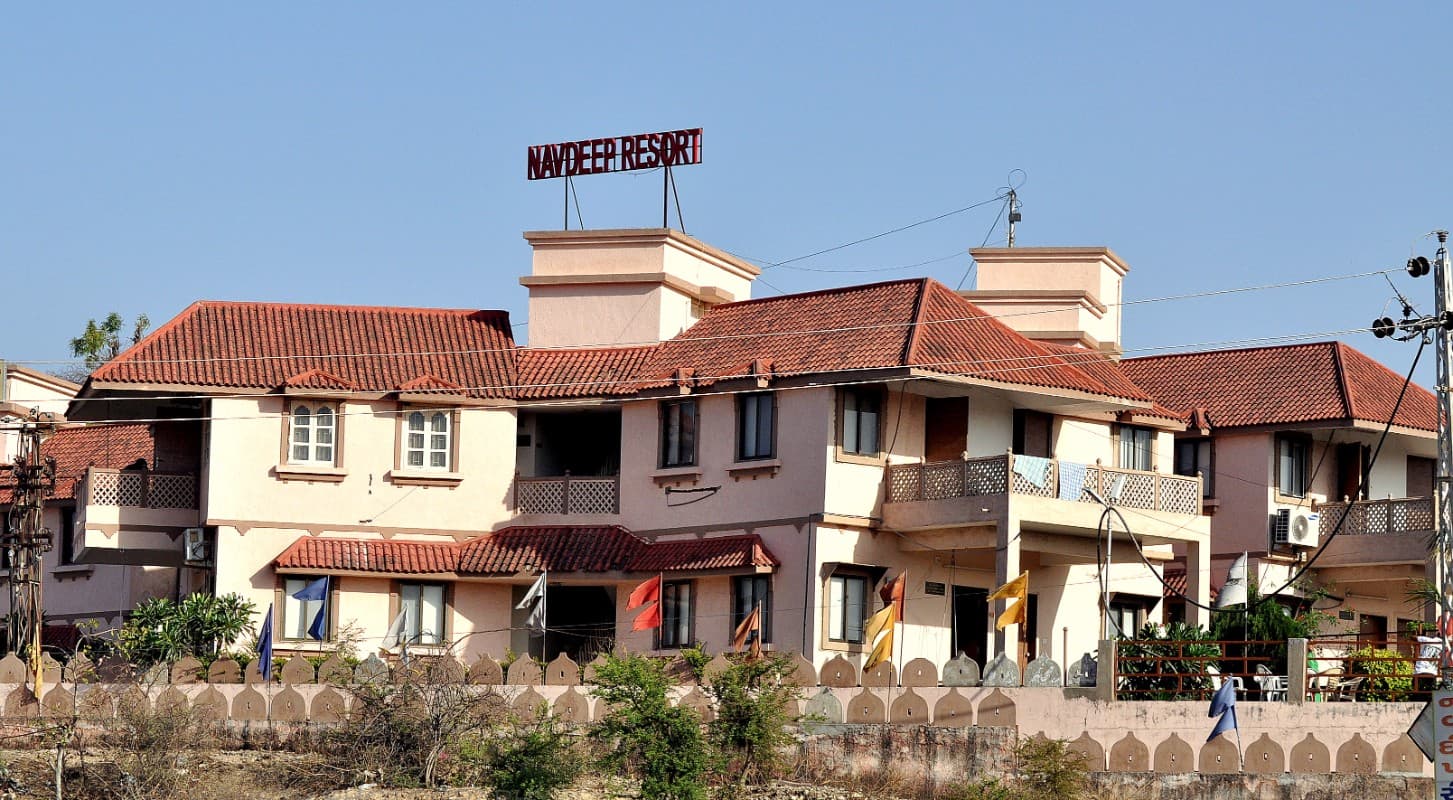 Navdeep Resort