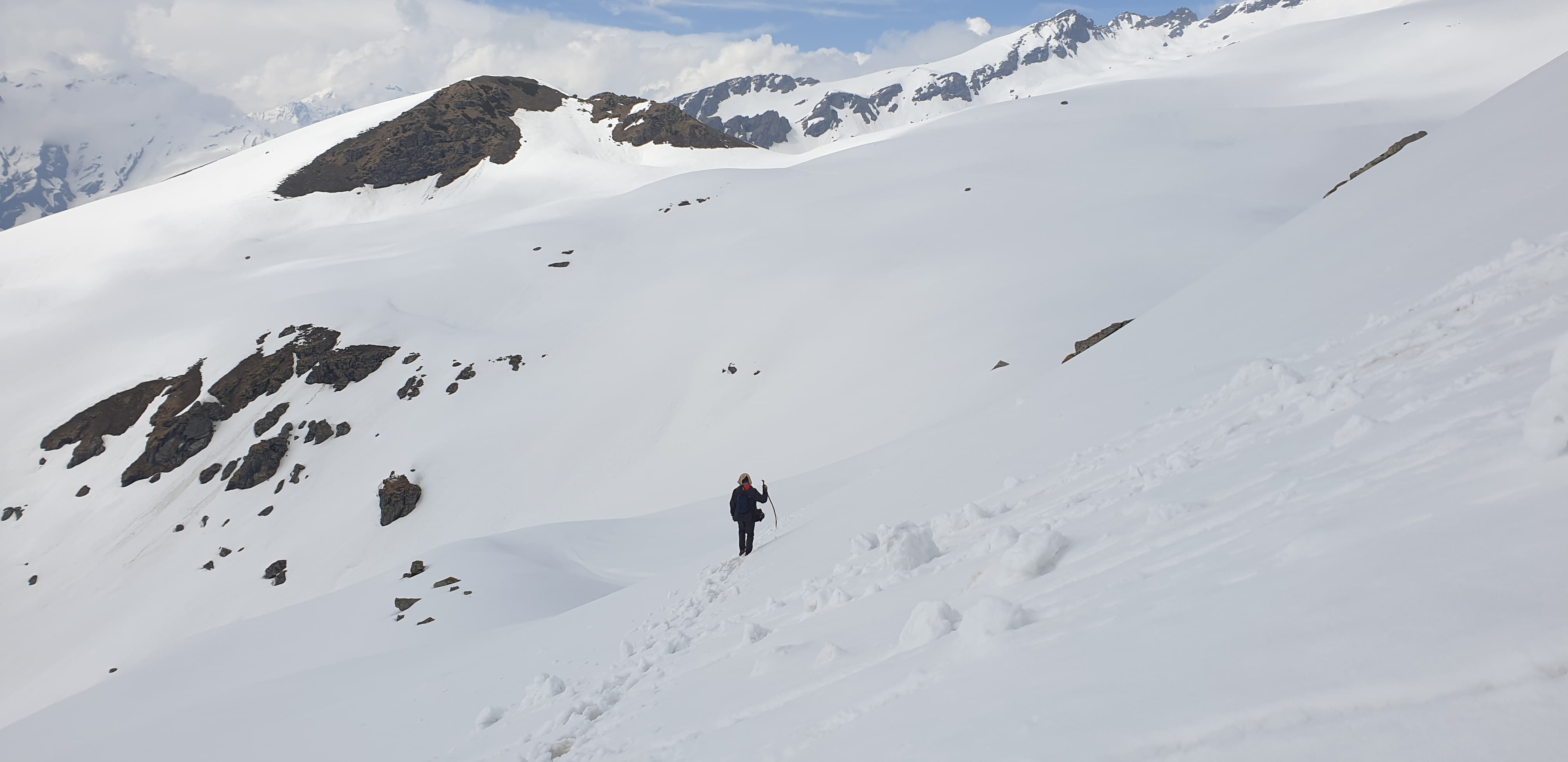 10 High Altitude Treks in Uttarakhand: Book Now & Get Upto 35% Off