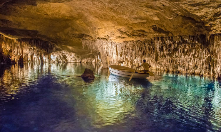 Underground Cave at Cuevas del Drach