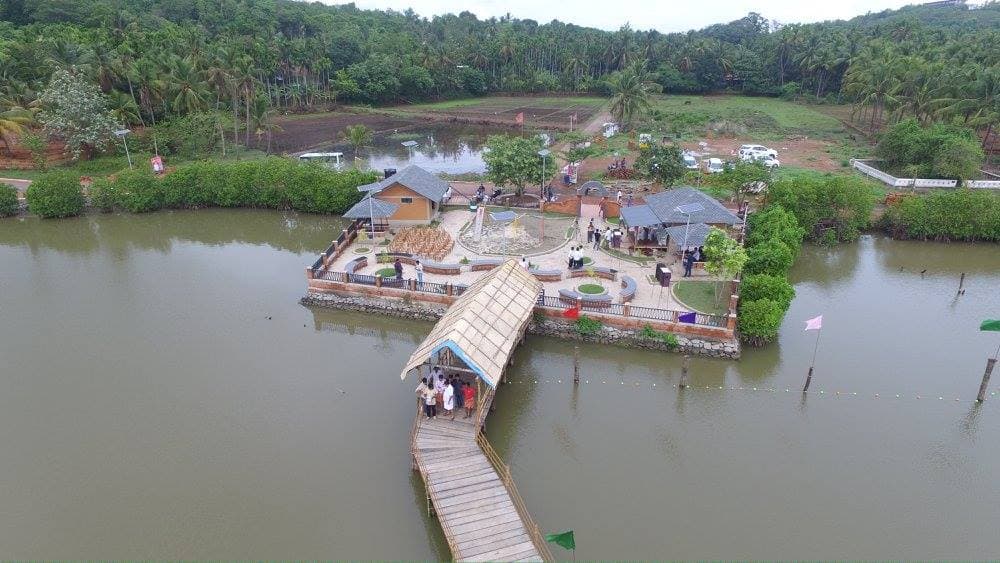 V-Pra Kaayal Floating Park