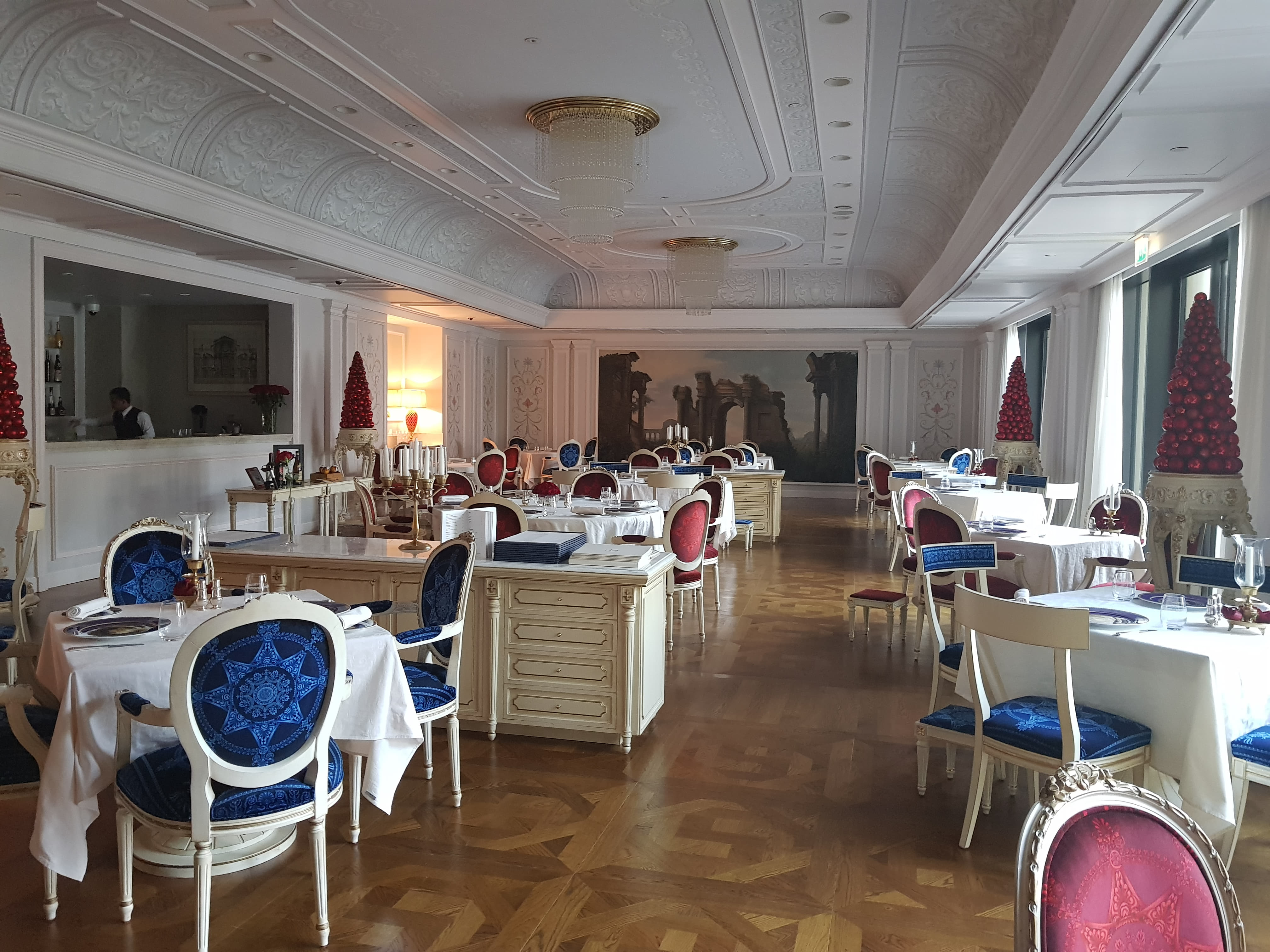 10 Restaurants Near Dubai Creek For Best Dining Experience!