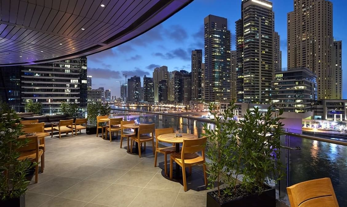 20 Bars in Dubai Marina To Experience The Nightlife! 2024
