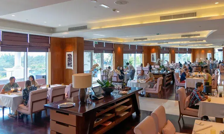 Social by Heinz Beck