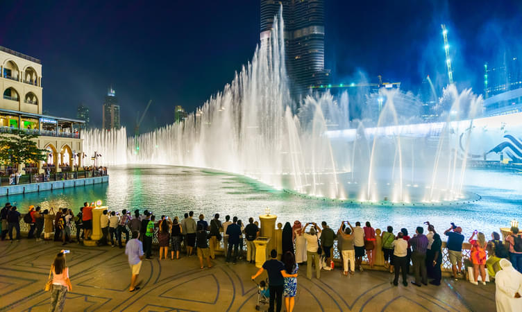 Watch Dancing Fountain at Dubai Fountain