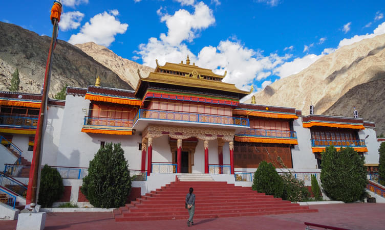Samstanling Monastery