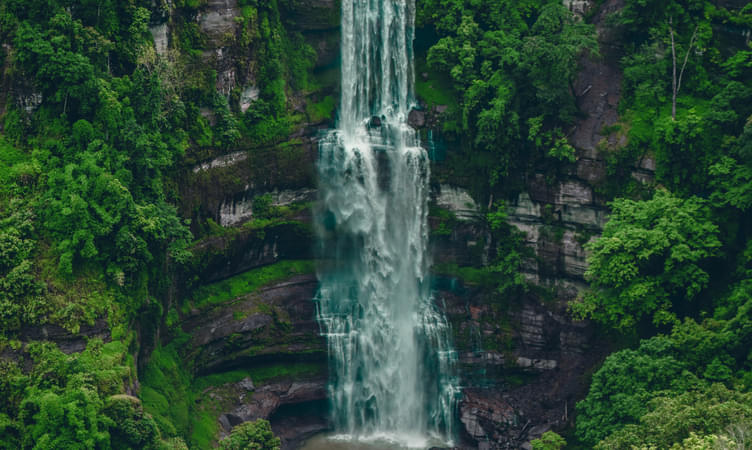Visit the beautiful Vantawng Falls 
