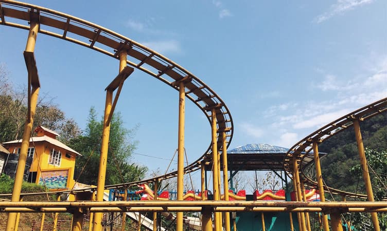 Have fun at Infinite Ainawn Park