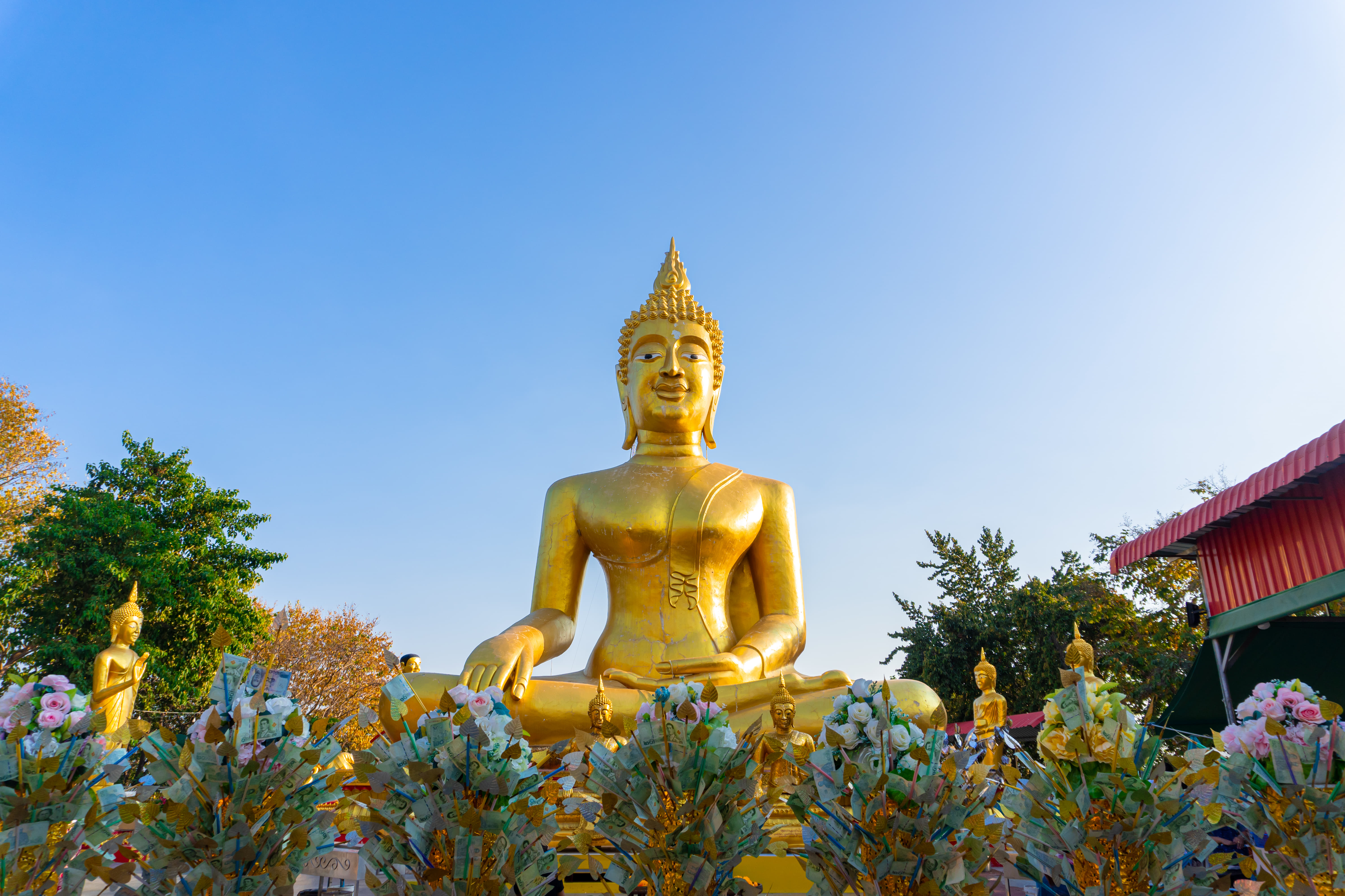 Discover Big Buddha (Wat Phra Yai)