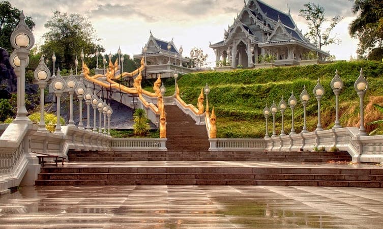 Visit the Wat Kaew Temple