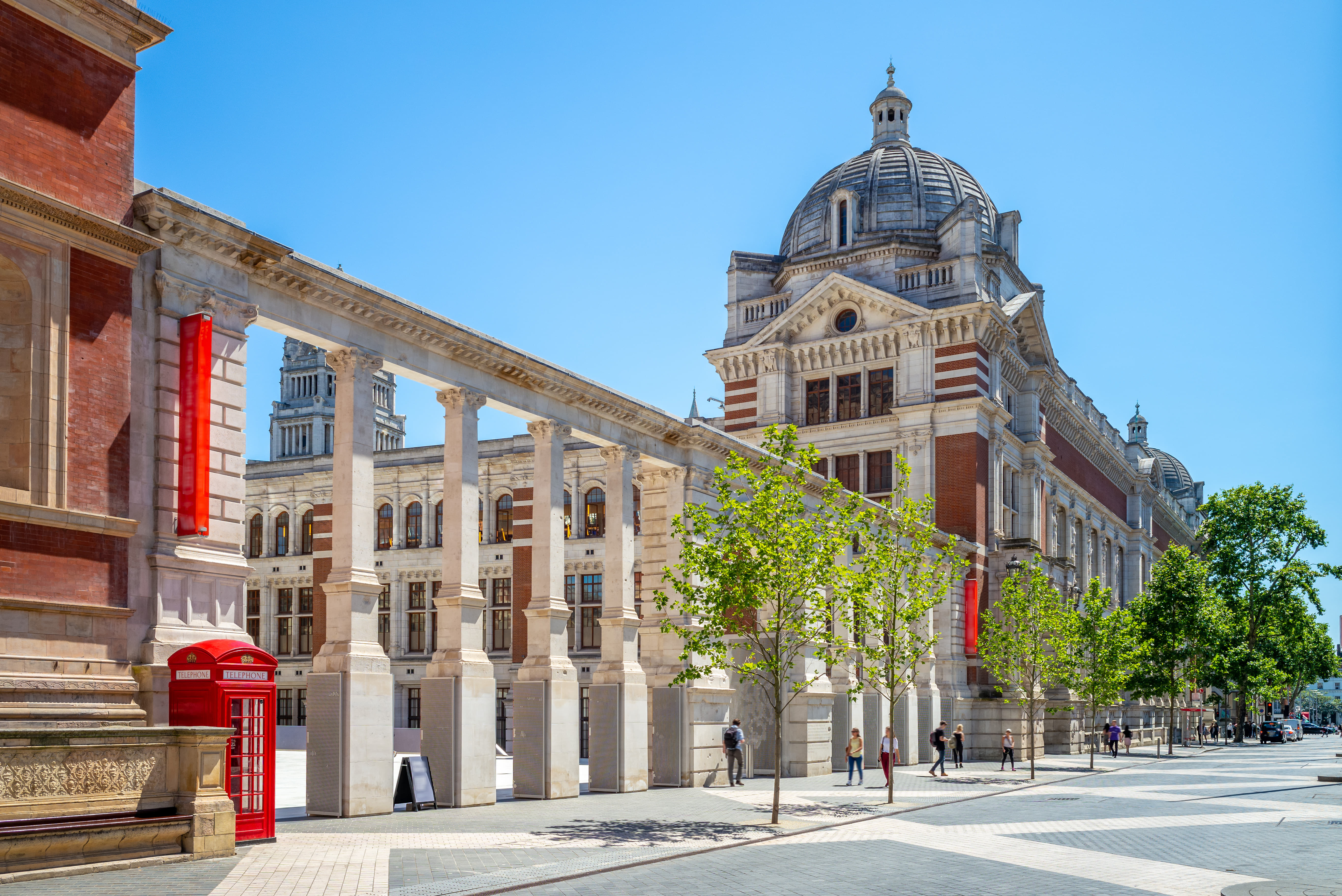 Visit the Victoria & Albert Museum