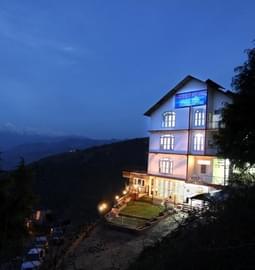 5 Resorts in Khajjiar For A Comfortable Stay Experience in {{year}}!