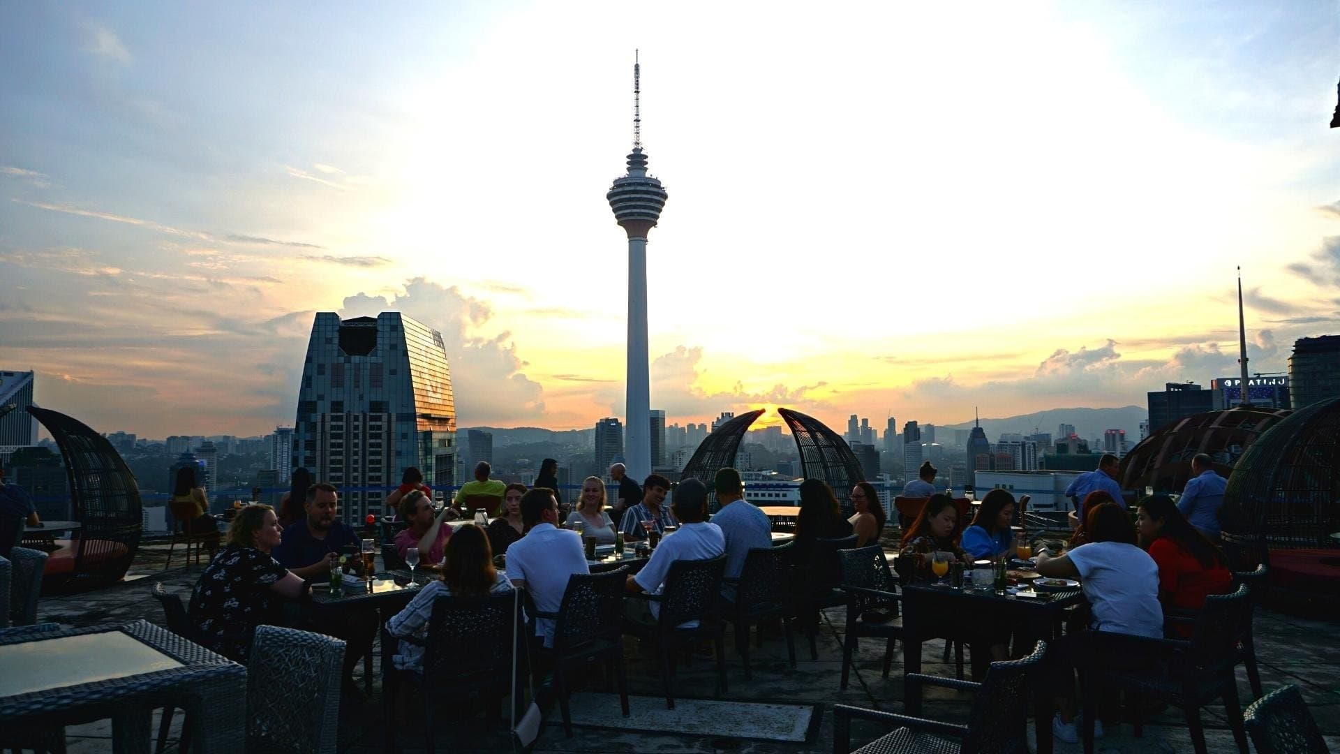 15 Sky Dining Places in Kuala Lumpur With Stunning Views!