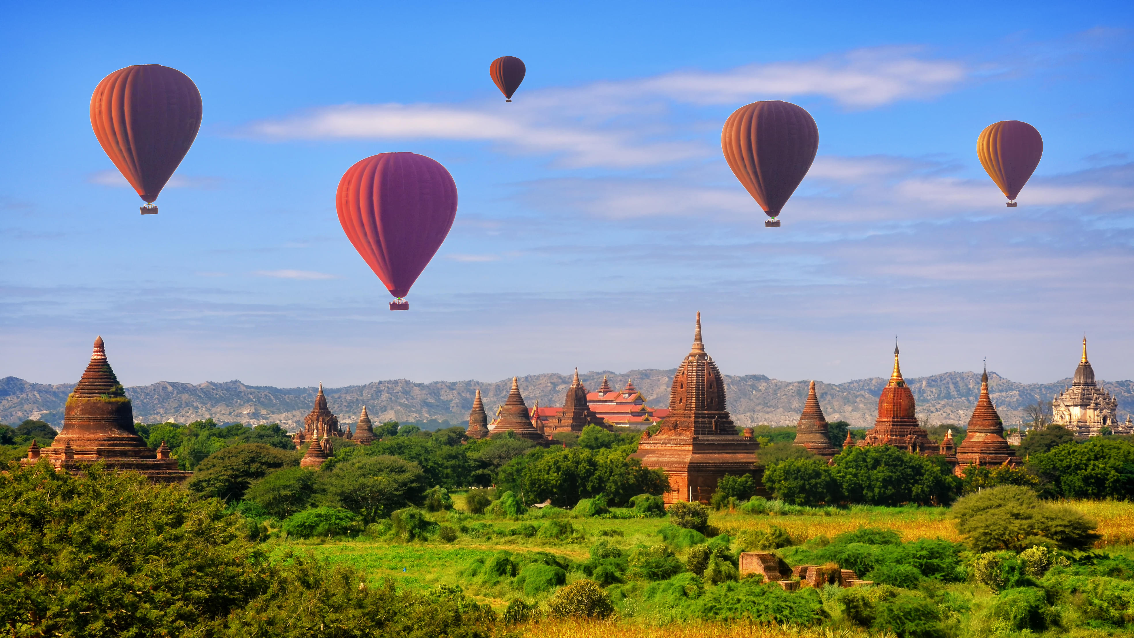 20 Hot Air Balloons Rides Around The World For A Scenic View!