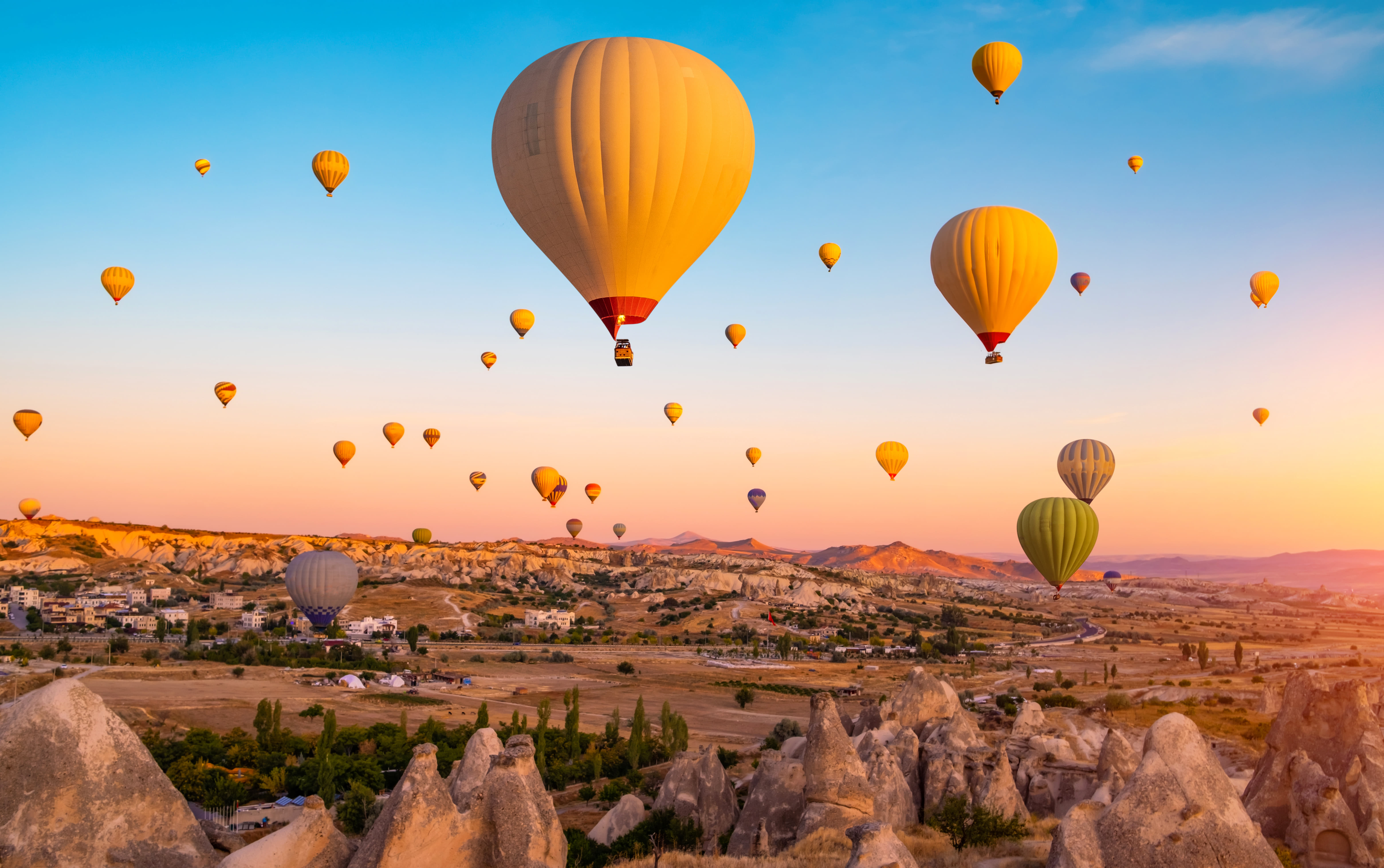 10 Places For Magical Views of Hot Air Balloon in Cappadocia