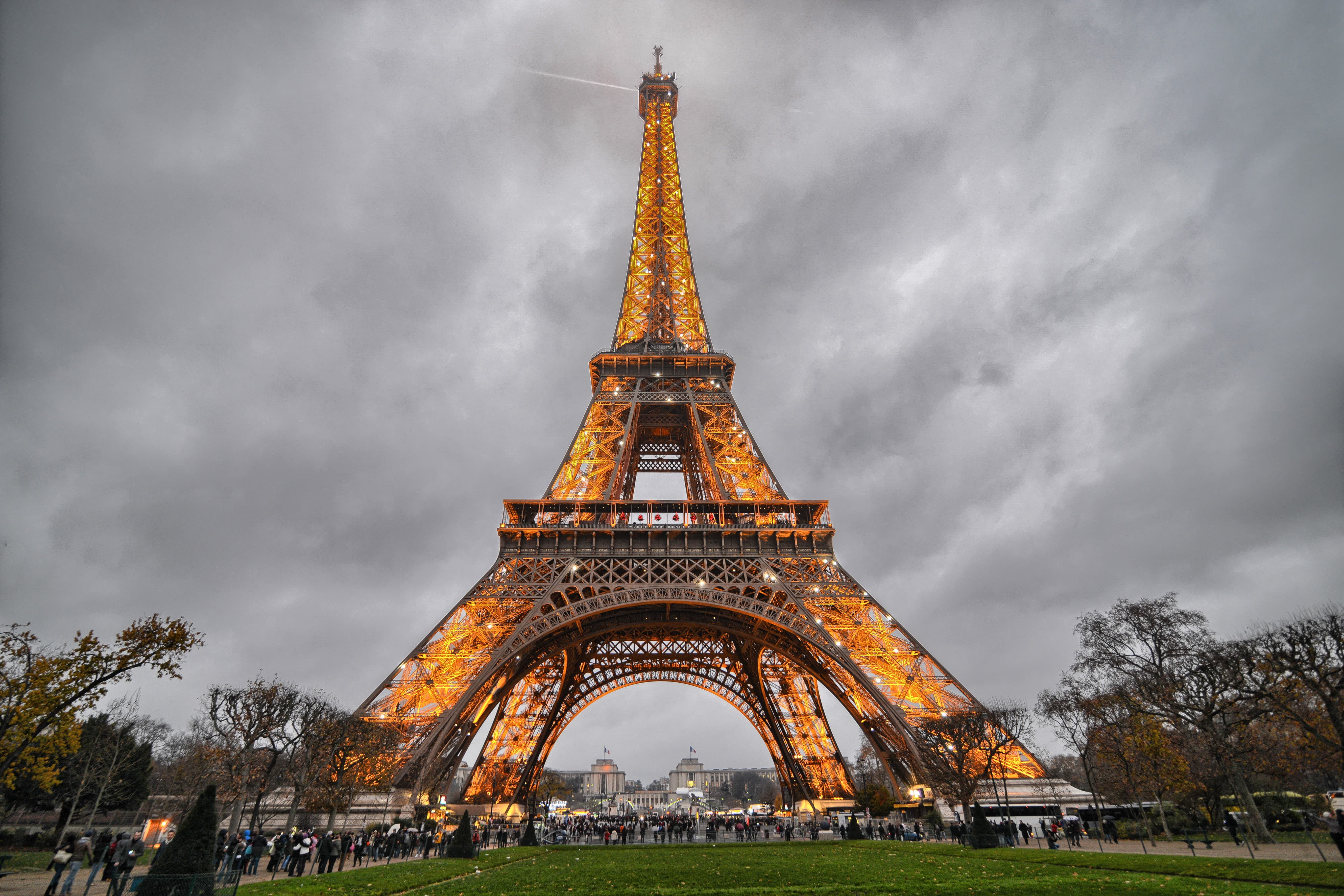 Enjoy Eiffel Tower Light Show
