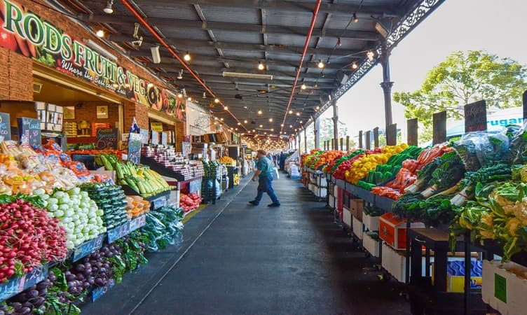 10 Markets In Melbourne To Enjoy Street Food Along Shopping