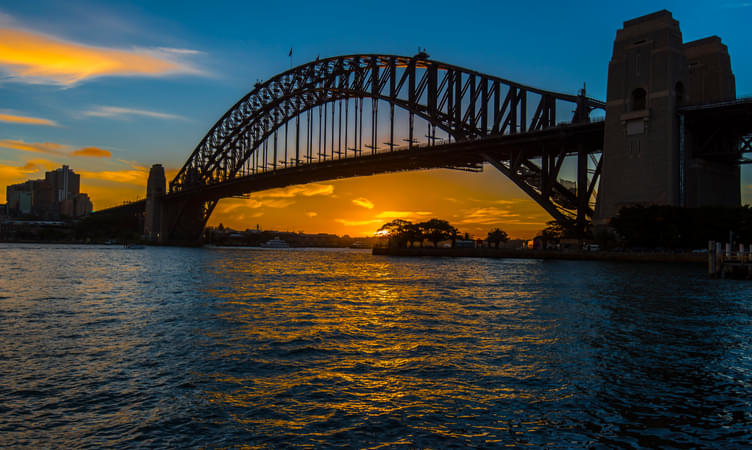 Admire the Sydney Harbour Bridge
