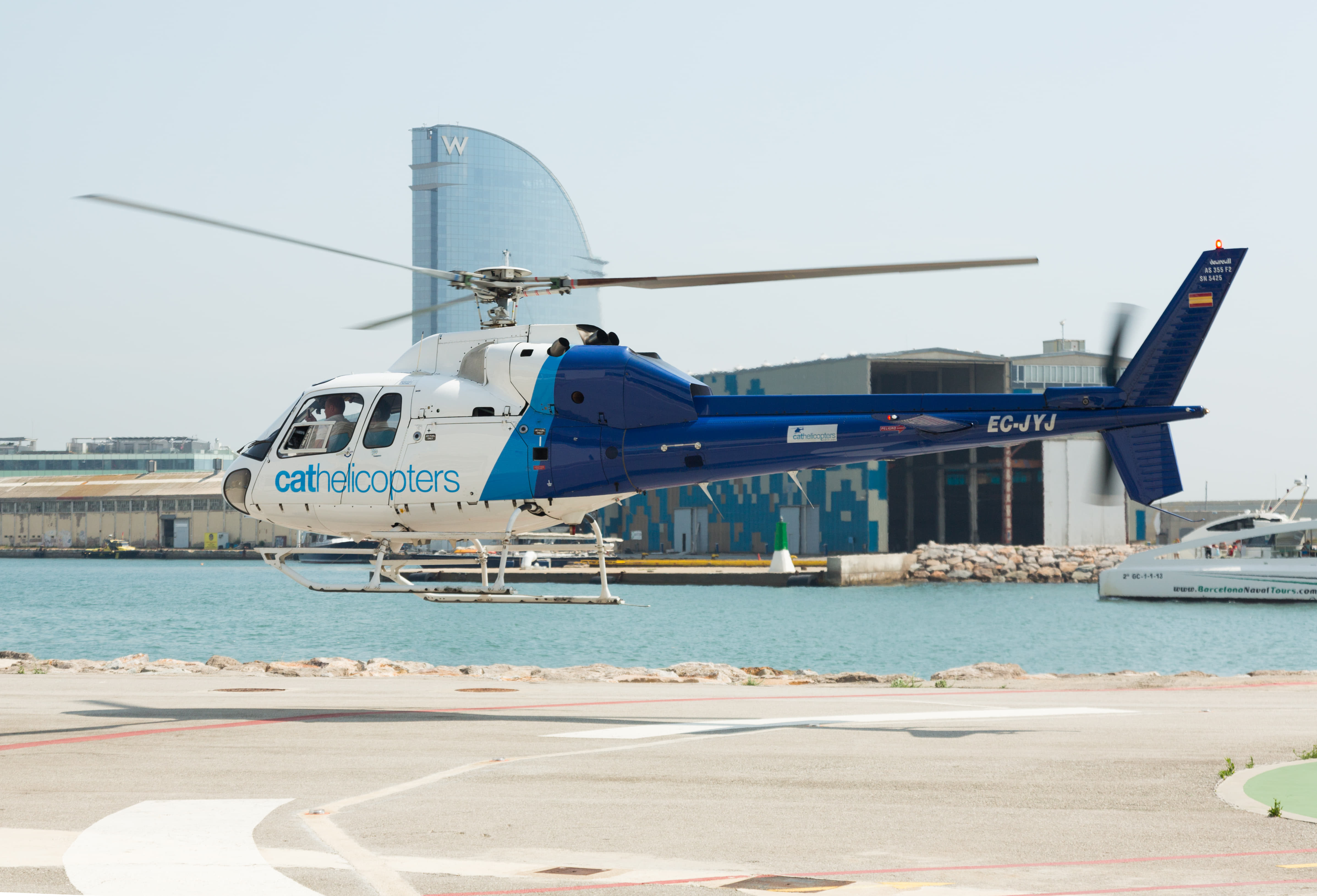 Get A Bird’s Eye View of The City With A Helicopter Tour 