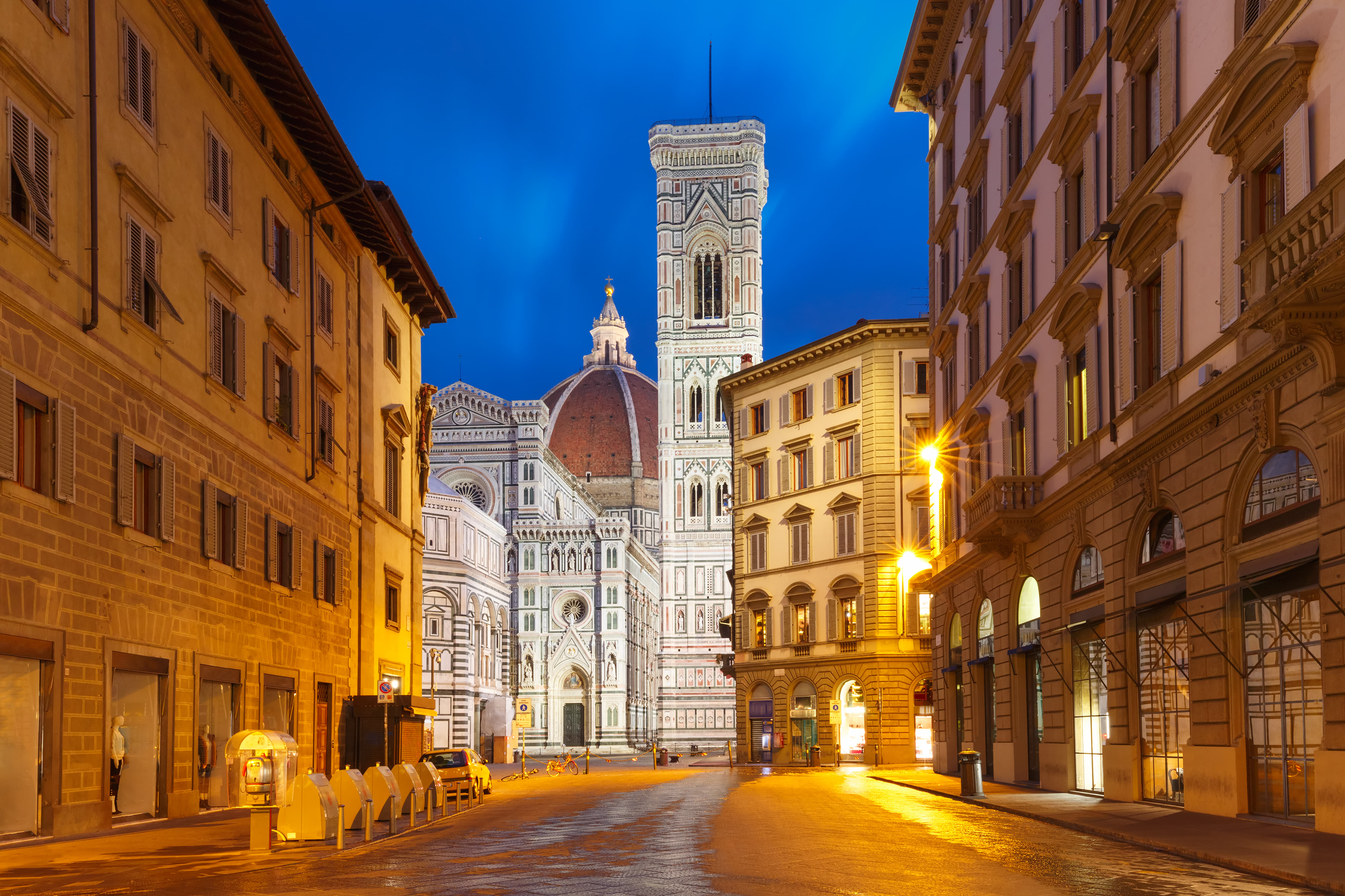 Walk Florence 's Medieval Streets