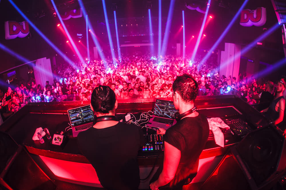 Enjoy Frankfurt Pub Crawl Experience