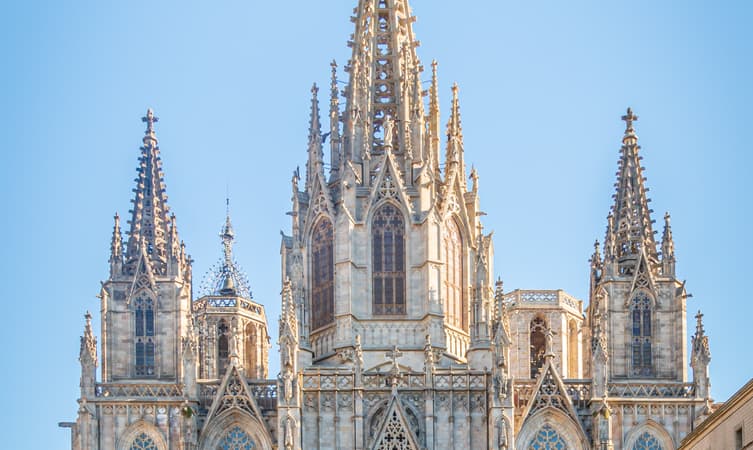 10 Monuments In Barcelona Explore Cultural Historic Wonders 10-monuments-in-barcelona-explore-cultural-historic-wonders