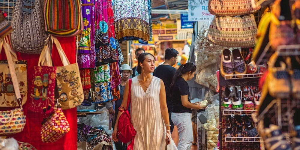 Stroll around Chatuchak Weekend Market