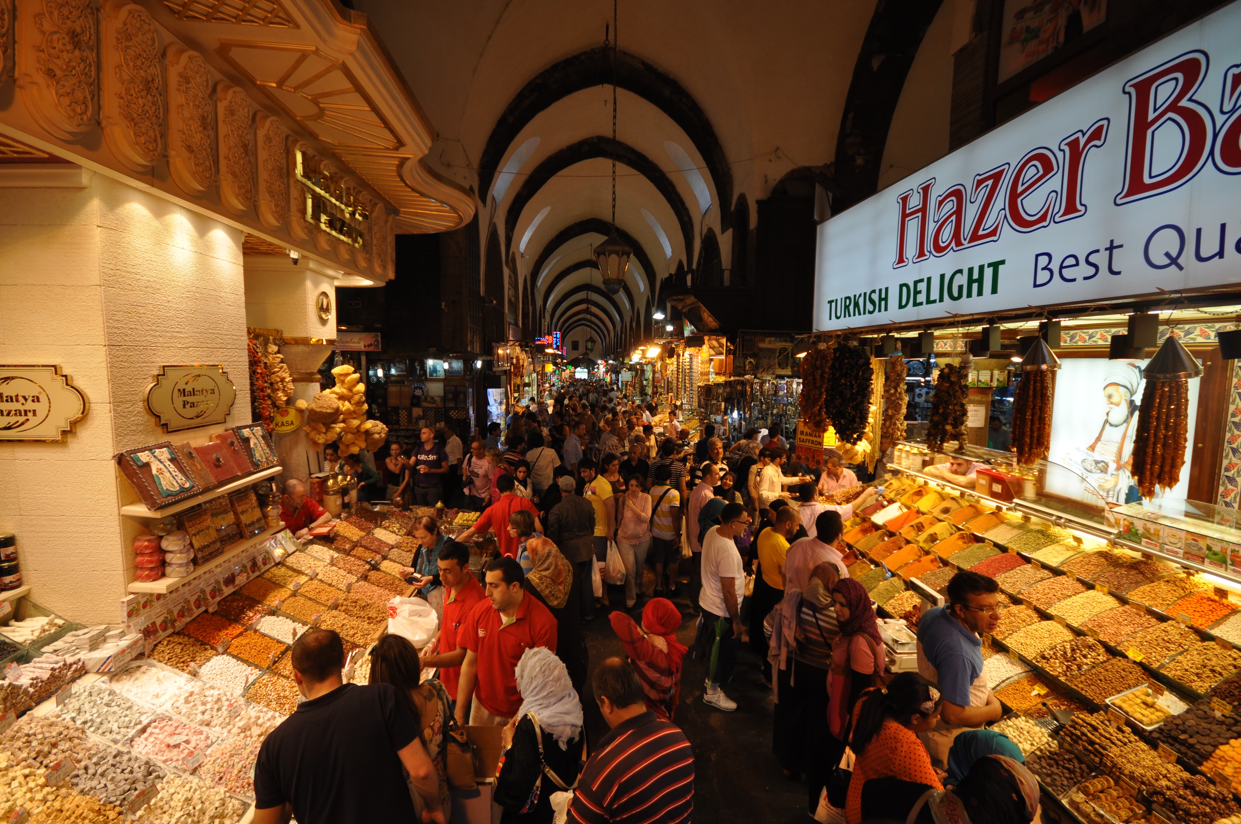 Go Shopping For Spices at Grand Bazar
