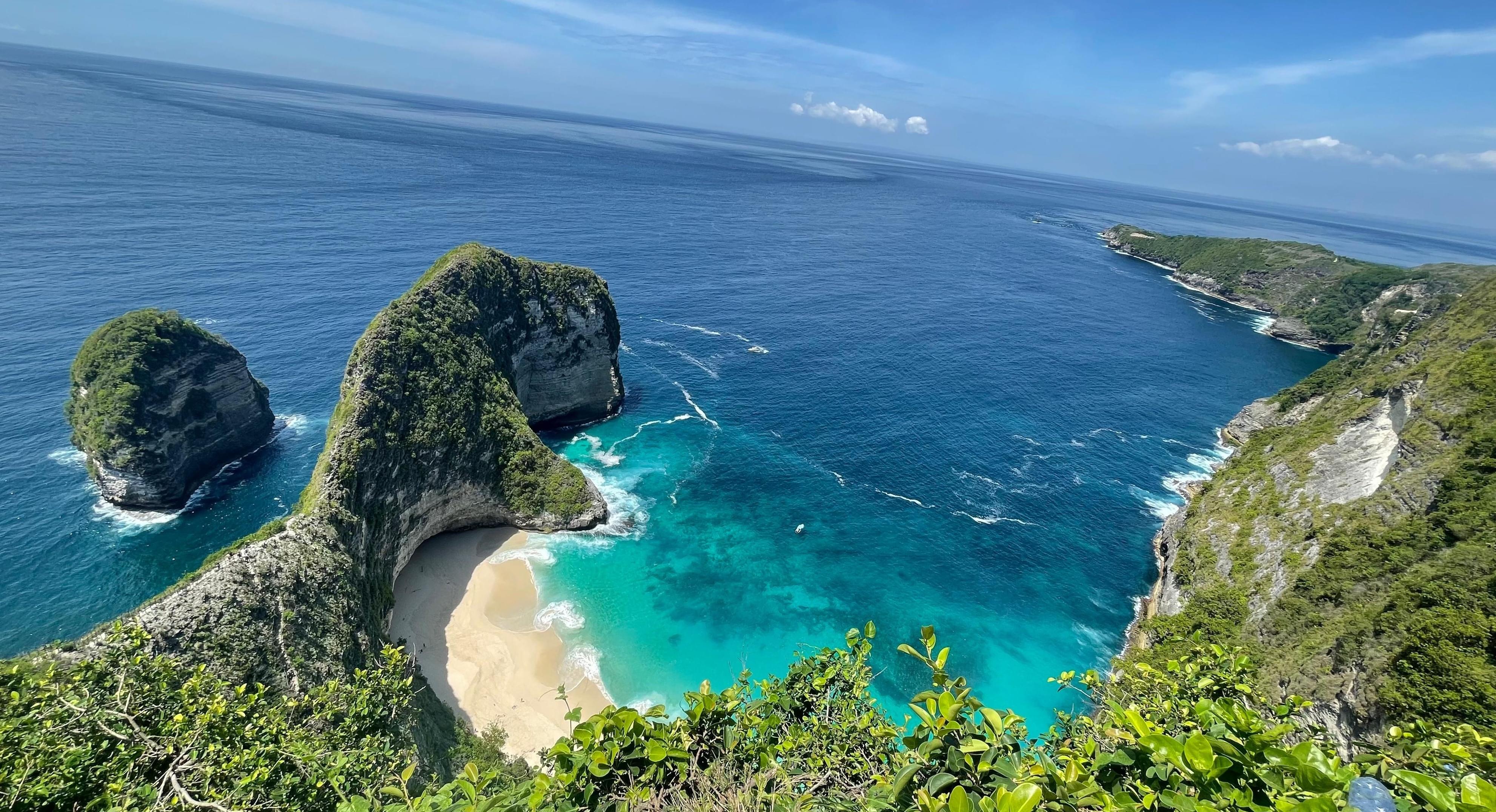 10 Islands Around Bali For A Relaxing &amp; Fun Vacation!