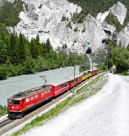 10 Train Rides in Switzerland That You Must Experience!