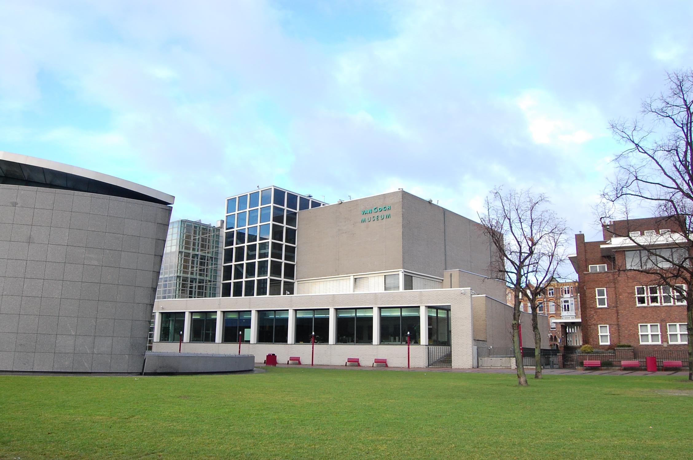 8 Van Gogh Museum Facts You Probably Didn’t Know!!