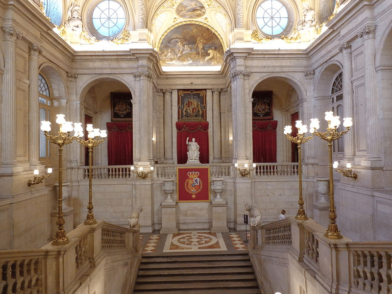 Pray at the Royal Chapel