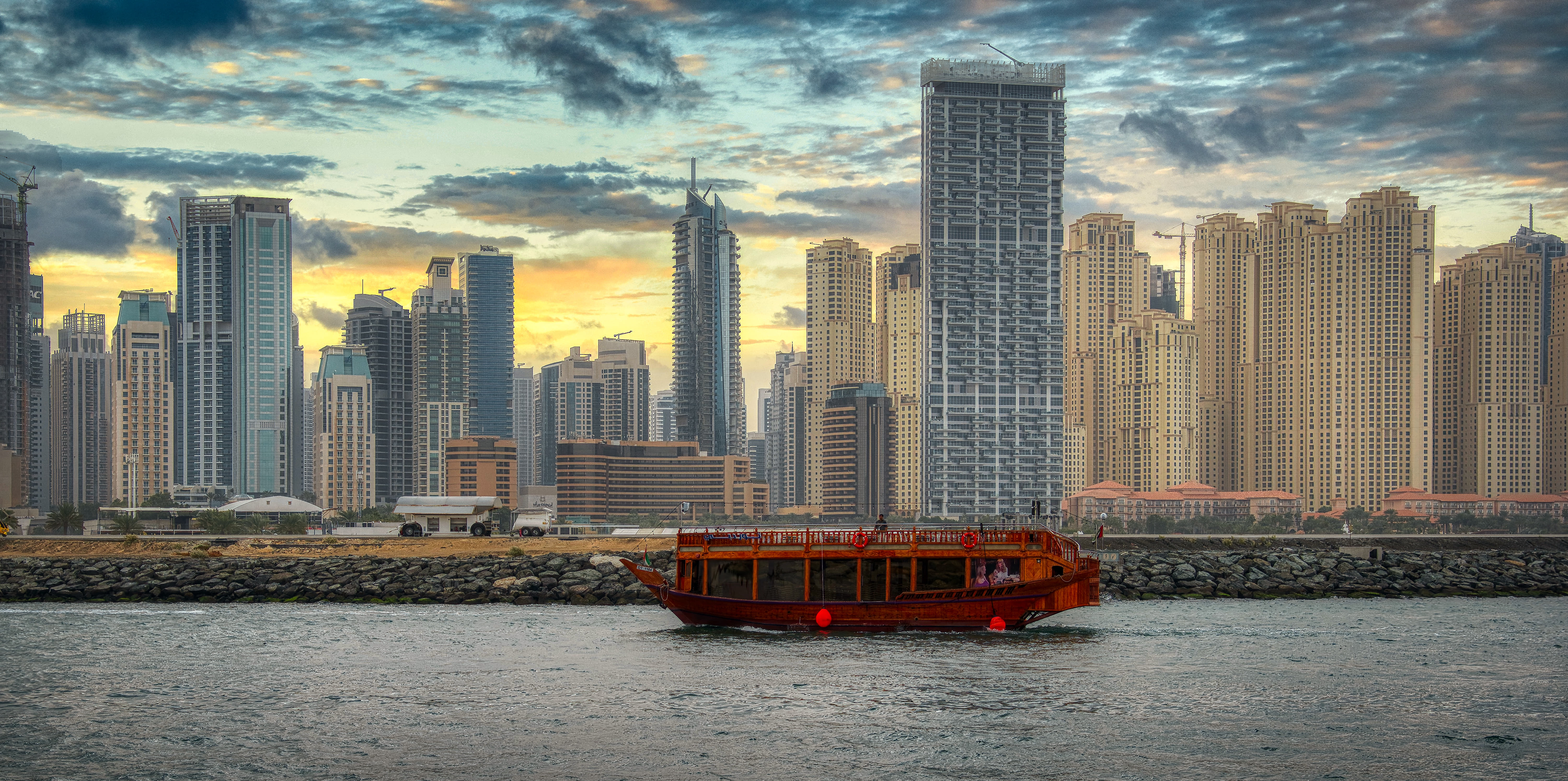 1 Day in Dubai Itinerary: How to Spend 24 Hours in Dubai!