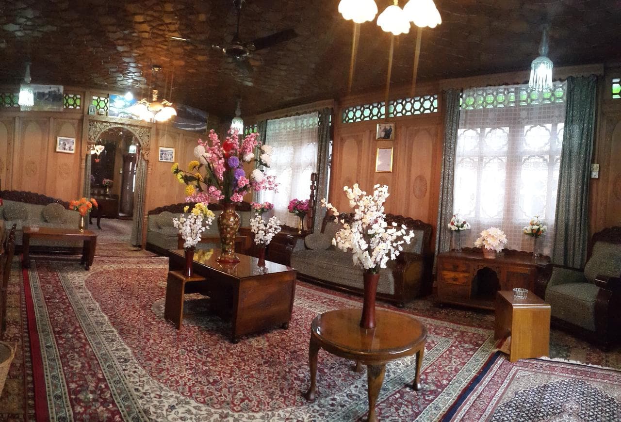 Prince Of Bombay Houseboat