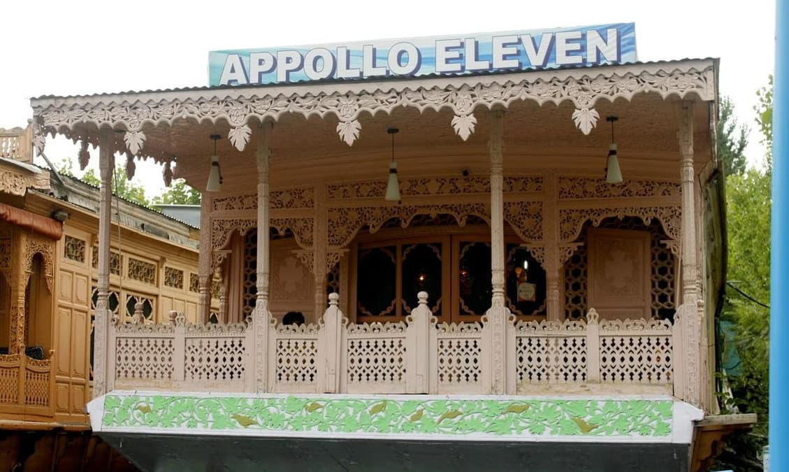 Apollo Eleven Group Of Houseboats