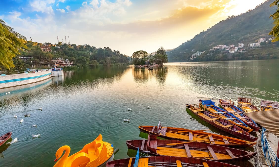 25 Places to Visit in India in May for A Summer Vacation