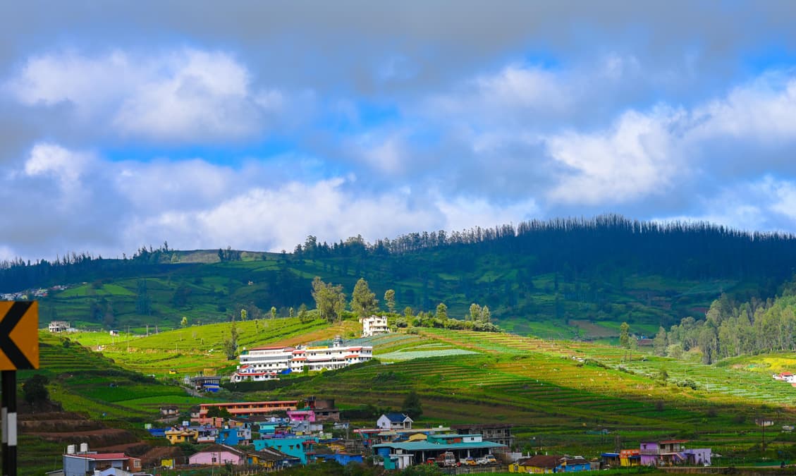 25 Places to Visit in India in May for A Summer Vacation