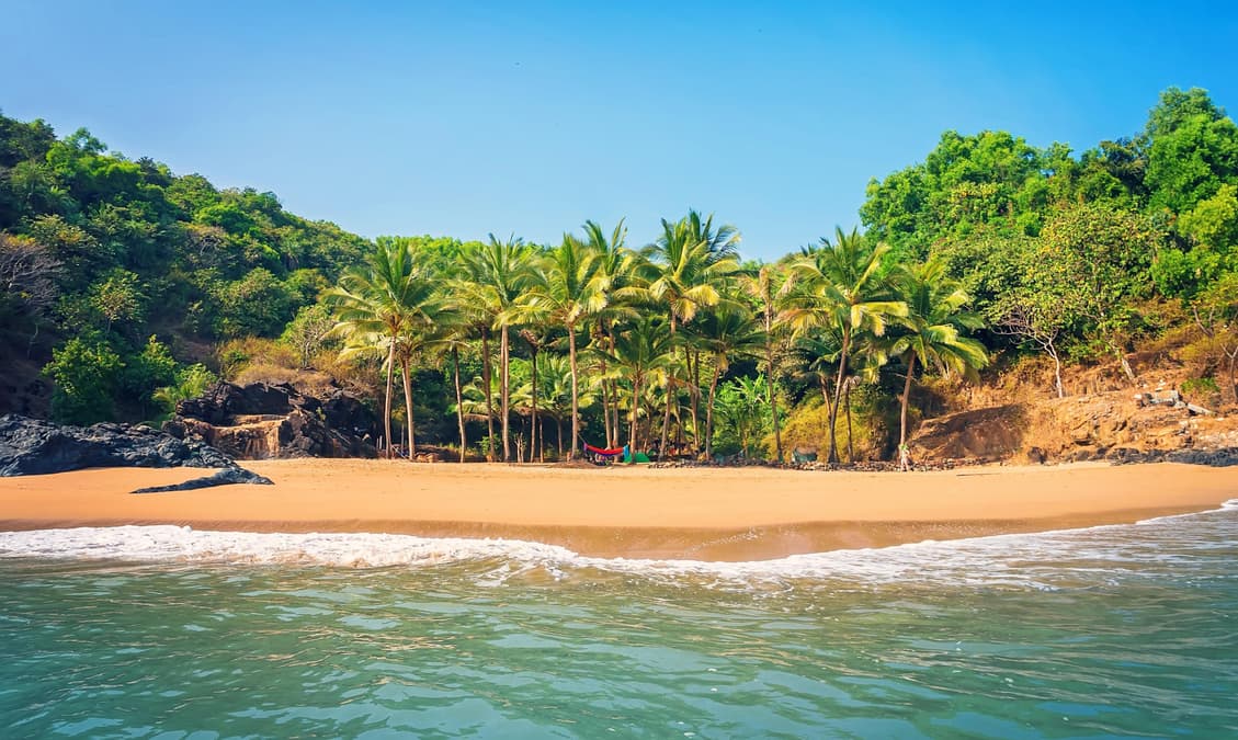 25 Places to Visit in India in May for A Summer Vacation