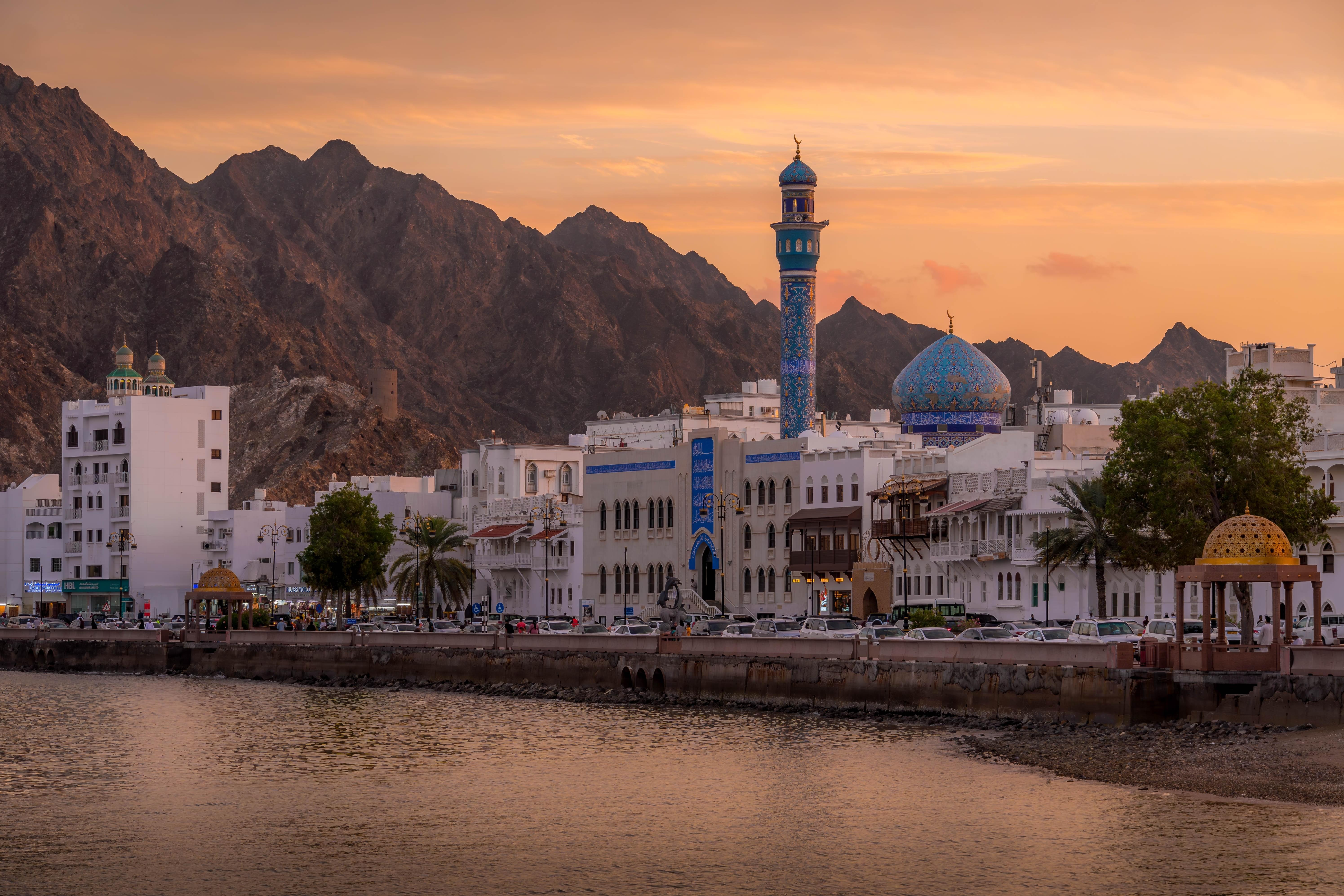 5 Days Oman Itinerary: Plan A Oman Trip For 5 Days!