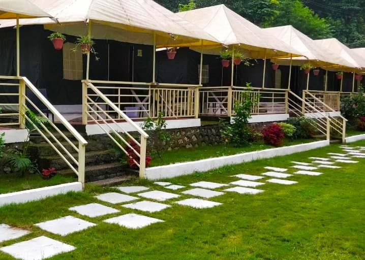 Rendezvous Rafters Camp