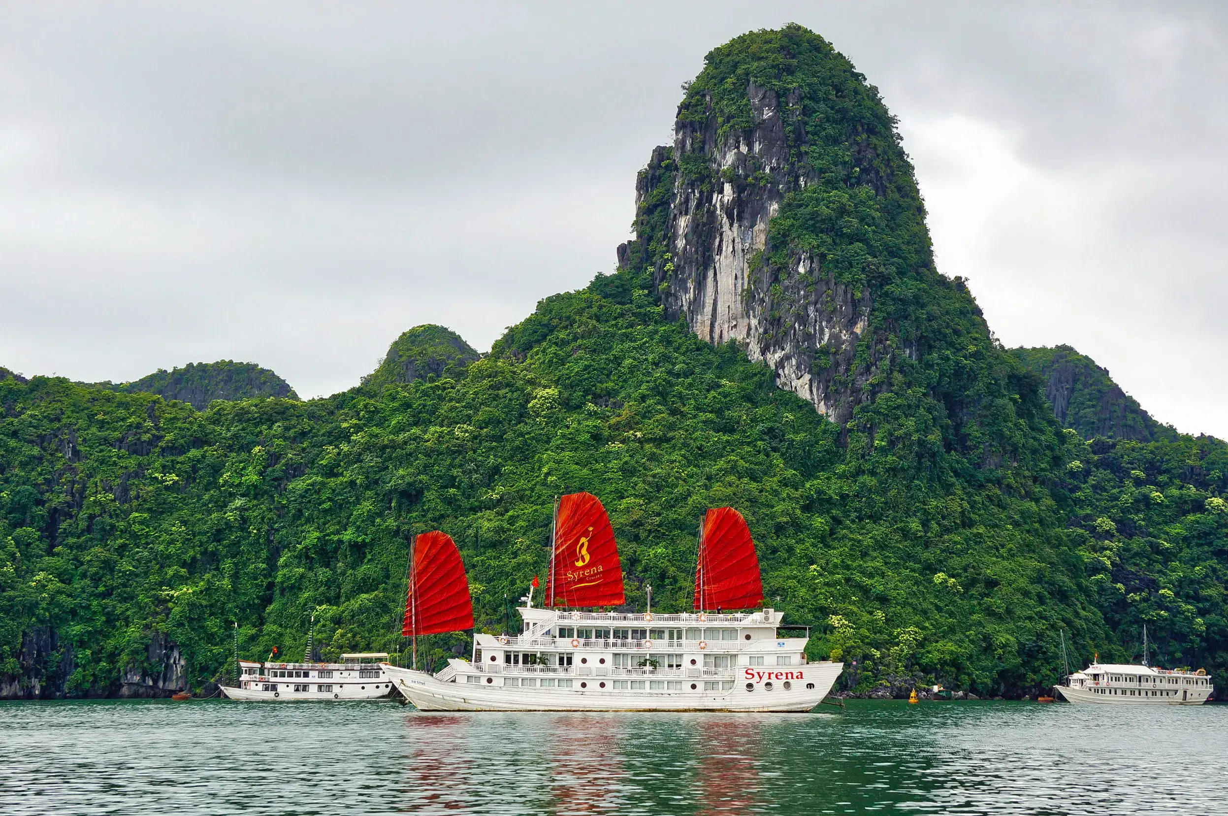 Cruise Through Ha Long Bay