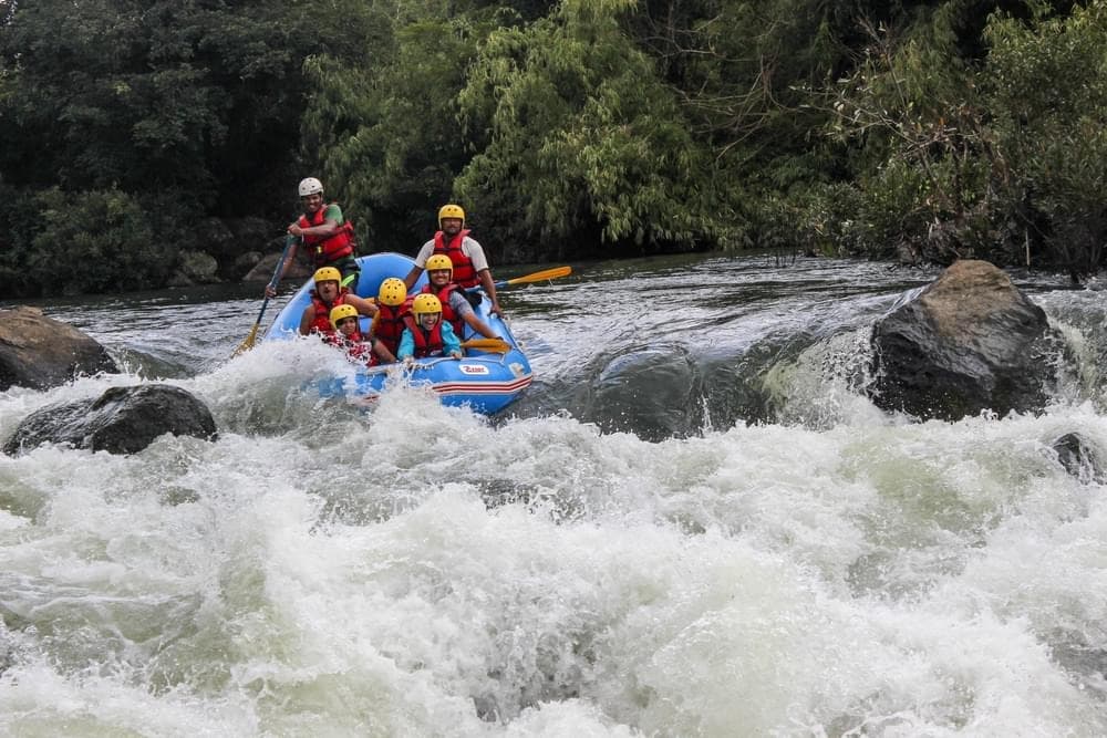 Try White-Water Rafting In Barapole River