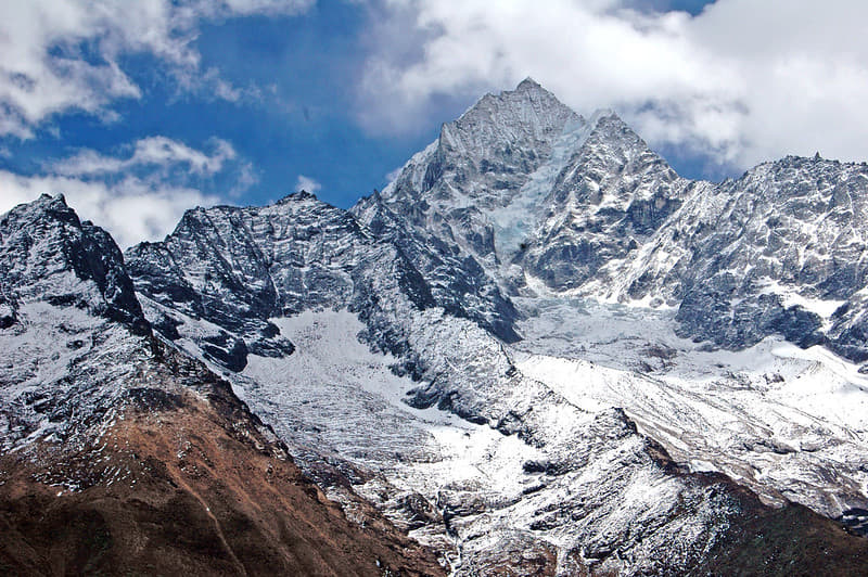 Day 2: Phakding To Namche Bazaar – ~10–11 km
