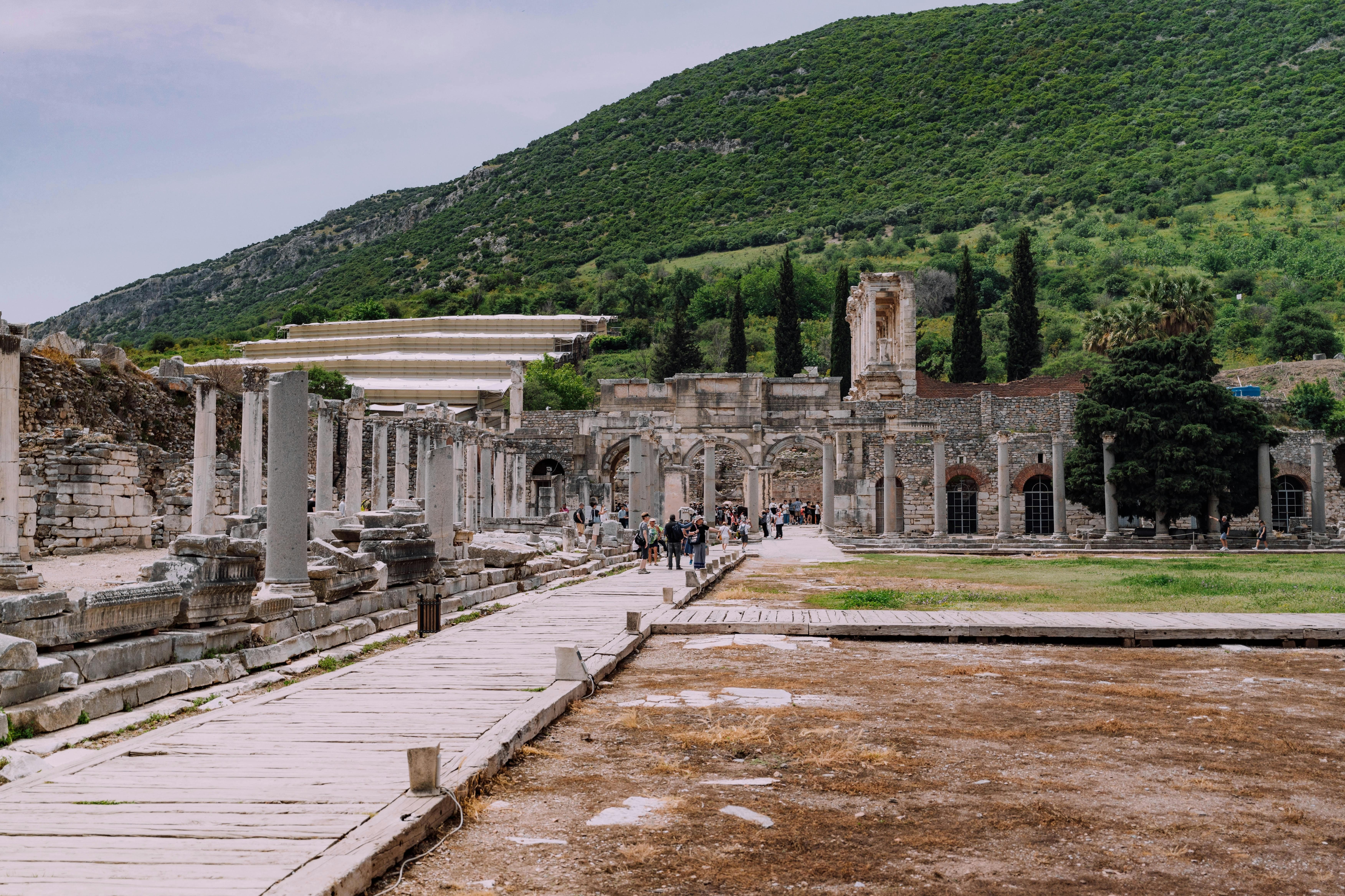 Explore The Ancient Ruins Of Ephesus