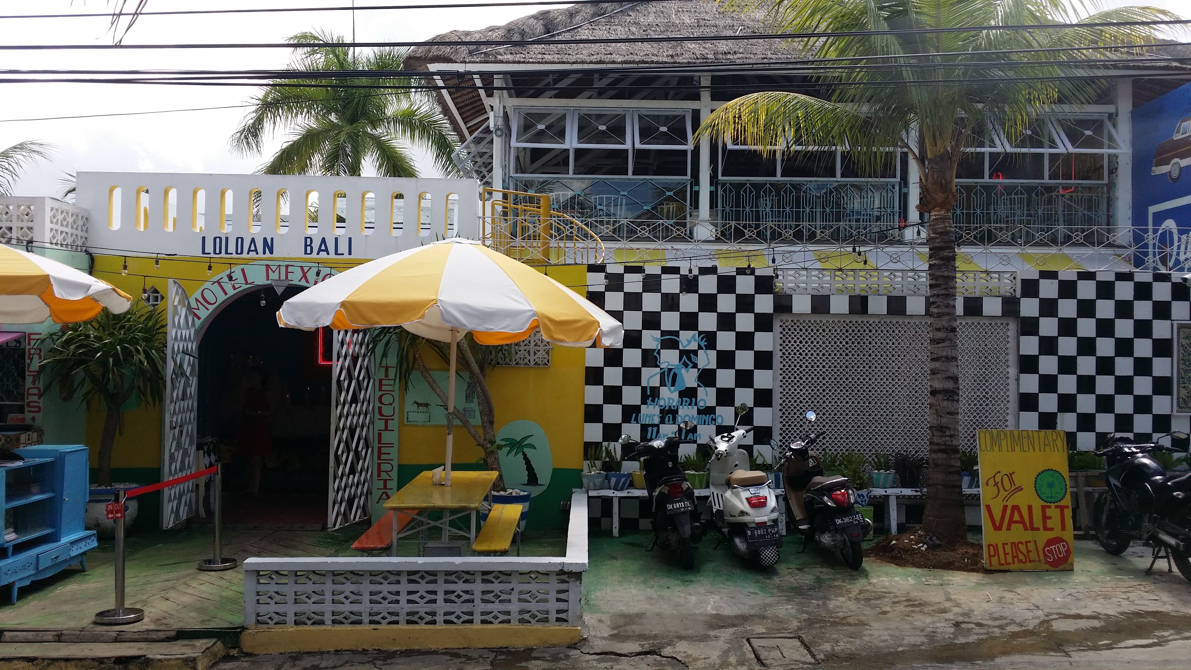 Enjoy Food & Fiesta At Motel Mexicola