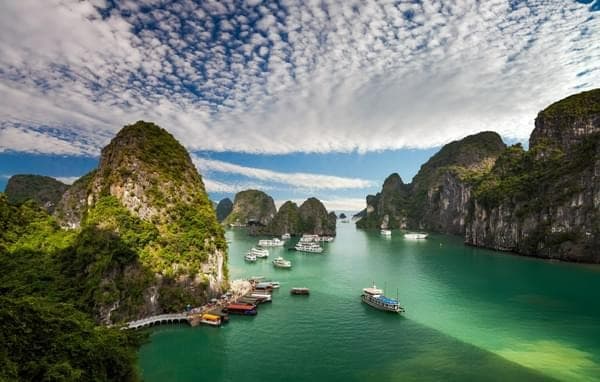 Take a Ha Long Bay Cruise