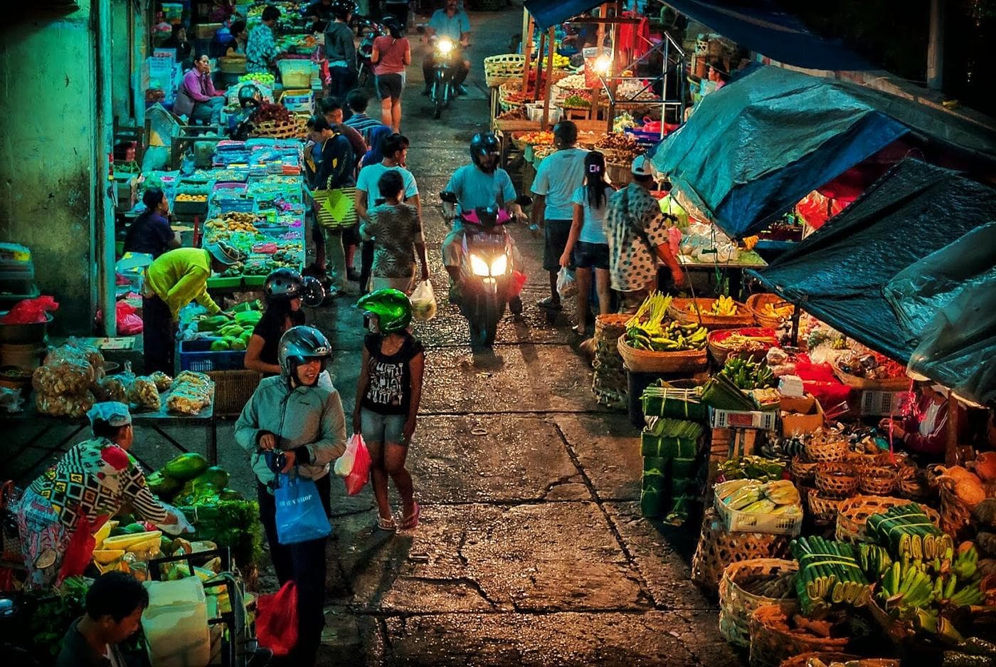 Kareneng Night Market