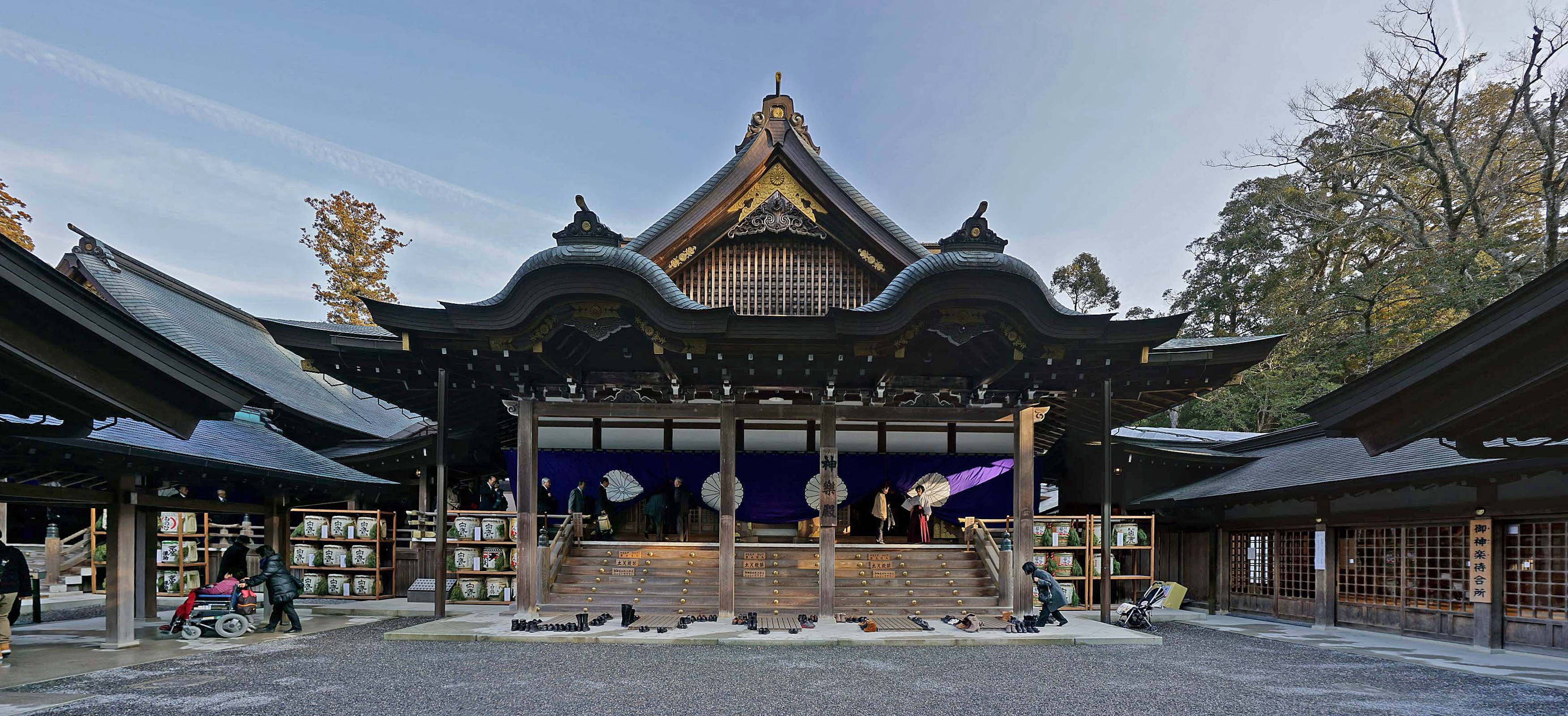 Ise Grand Shrine (Mie)