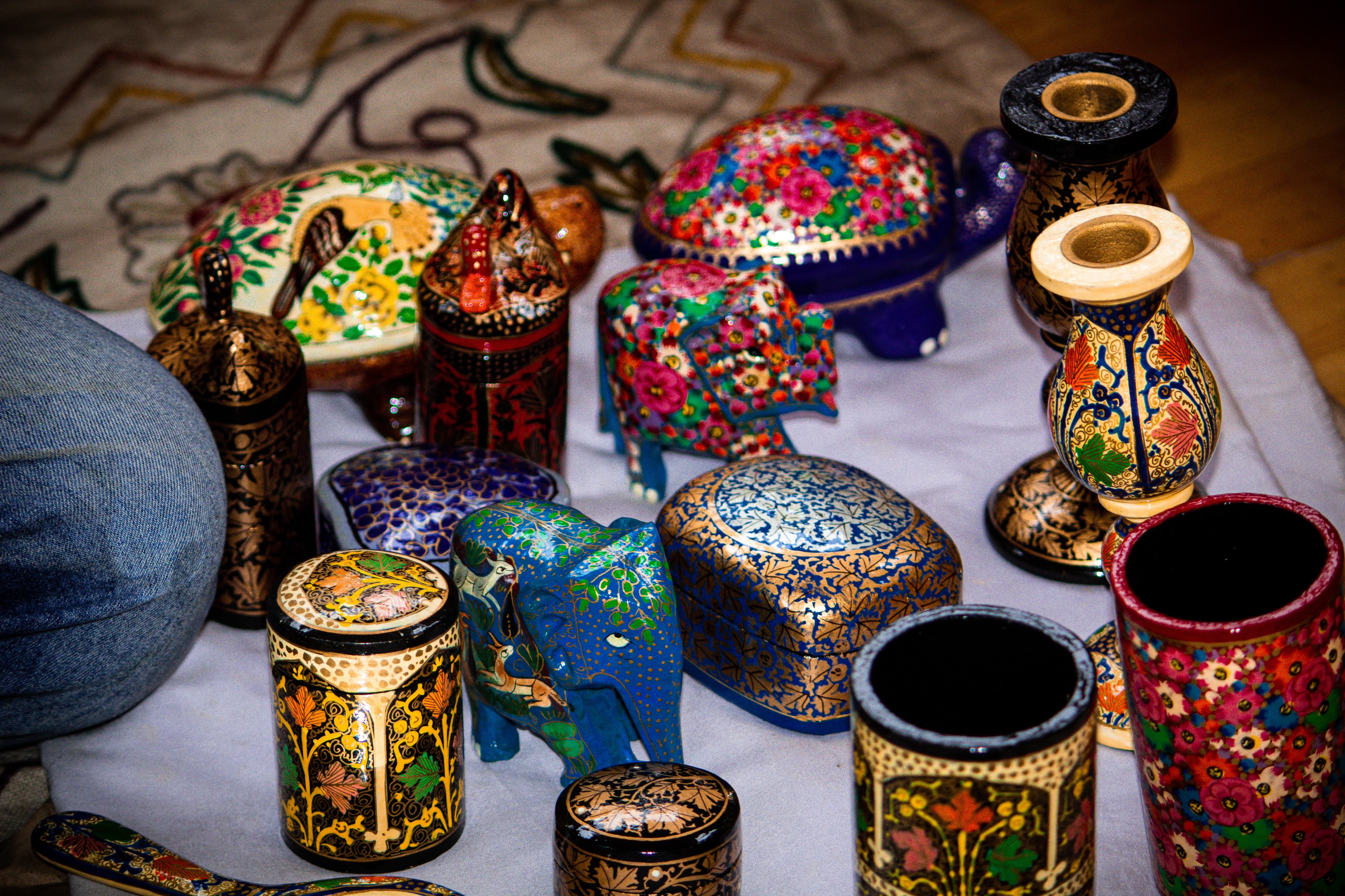 10 Handicrafts to Buy in Jammu & Kashmir: Guide to Famous Crafts