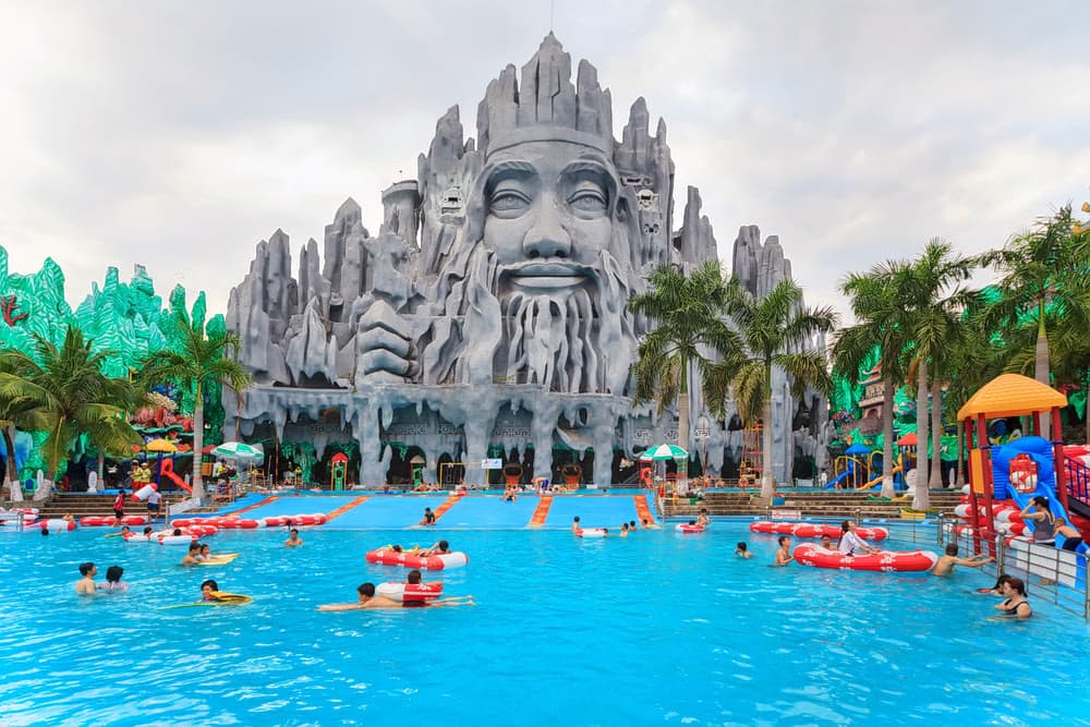 Suoi Tien Theme Park